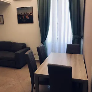 https://appartamento-ampio-e-comodo-nel-centro-di-roma.it-romehotels.com