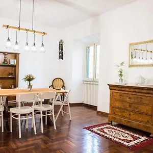 https://casa-futura-trastevere.it-romehotels.com
